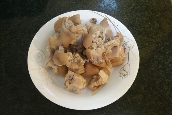 黄豆猪脚汤的做法图解4
