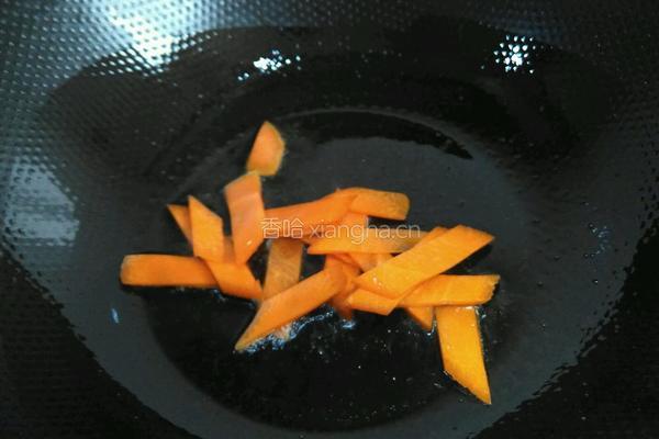 彩蔬炒腐竹的做法图解3