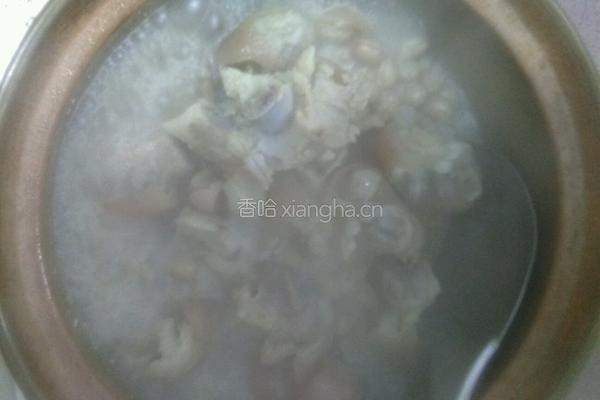 花生焖猪蹄的做法图解4