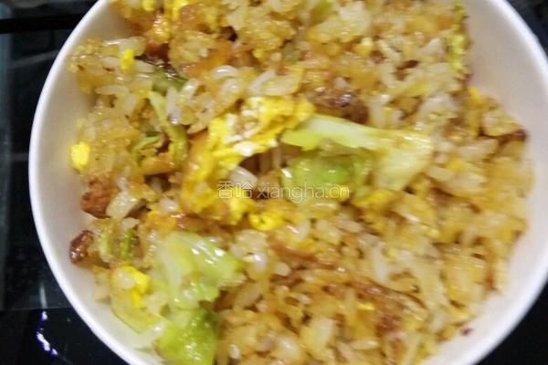 蛋炒饭的做法图解1