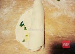 葱油饼的做法图解3