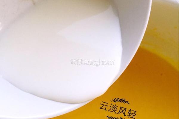 戚风蛋糕(8寸)的做法图解8