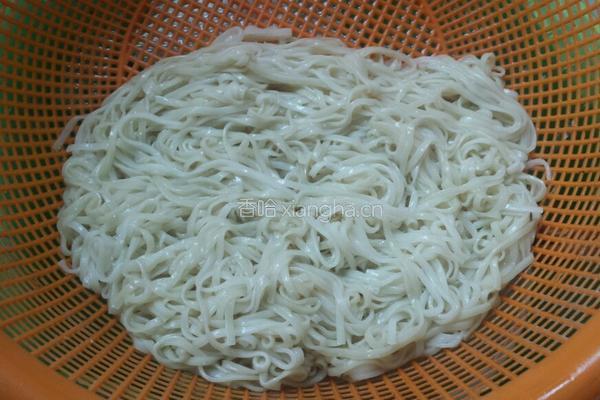 西红杮鸡蛋打卤面的做法图解3