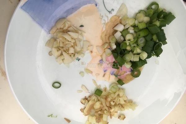 香菇炒肉片的做法图解2