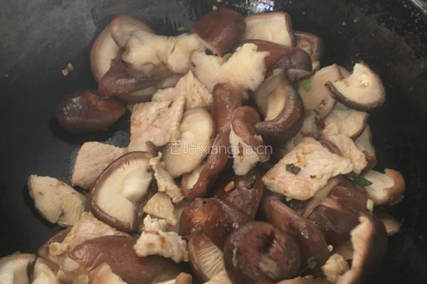 香菇炒肉片的做法图解4