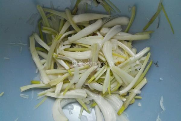 爆腌蕌头的做法图解2