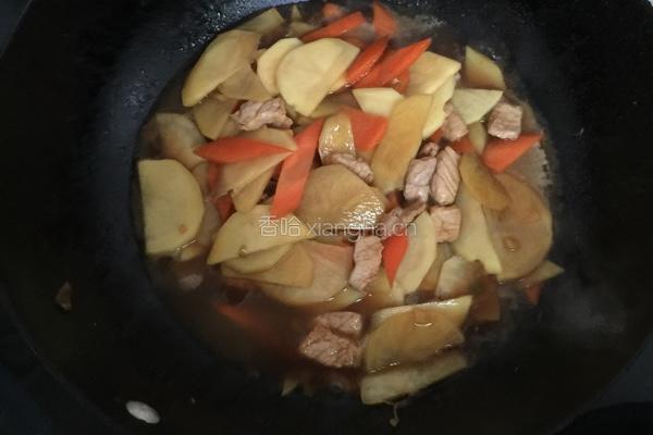土豆片炒胡萝卜的做法图解5