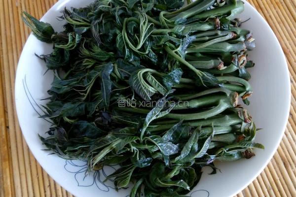 香椿炒鸡蛋的做法图解1