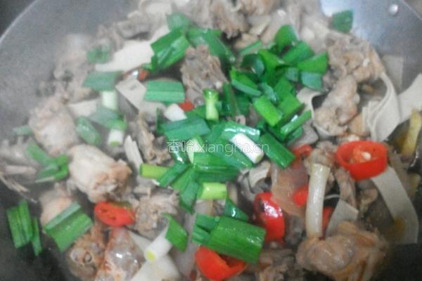 麻辣干锅鸡架