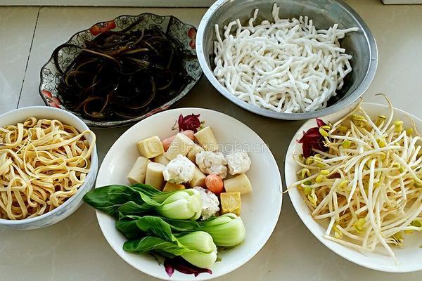 沙茶酱土豆粉的做法图解1