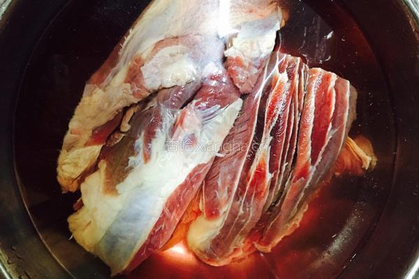 高压锅版酱牛肉的做法图解1