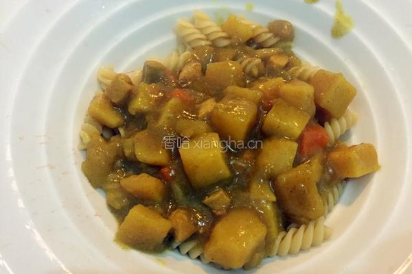 咖喱鸡肉螺旋意面的做法图解4