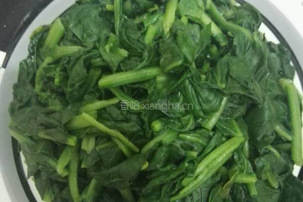 蚝油菠菜胡萝卜丝的做法图解5