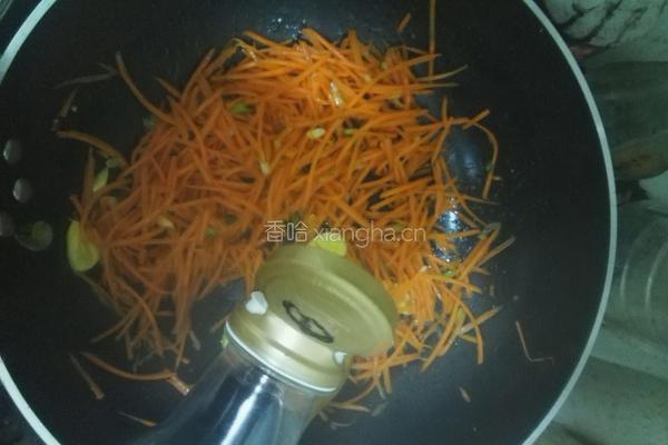 蚝油菠菜胡萝卜丝的做法图解8
