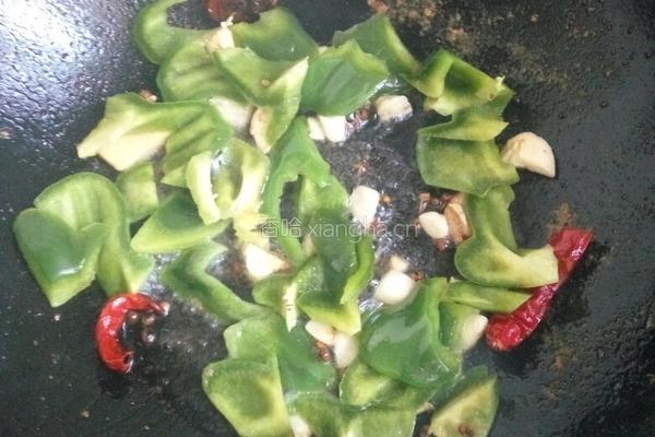 干煸肥肠的做法图解4