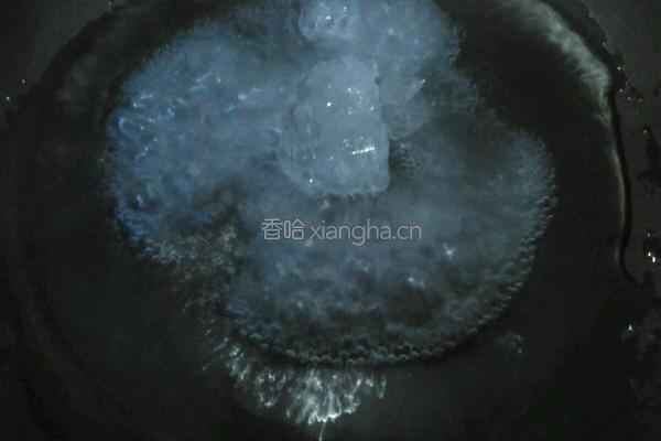 冰糖草莓的做法图解4