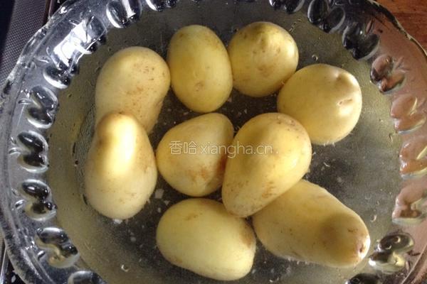炕土豆的做法图解2