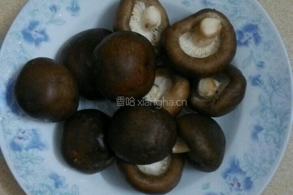 鸡翅炖蘑菇的做法图解3