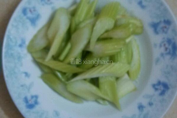 豆芽焖豆腐的做法图解2