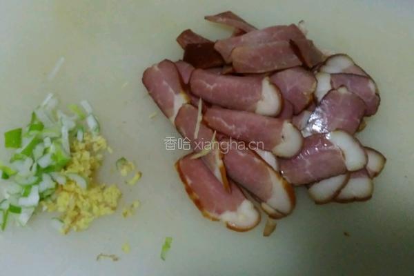 腊肉炒鲜笋的做法图解5