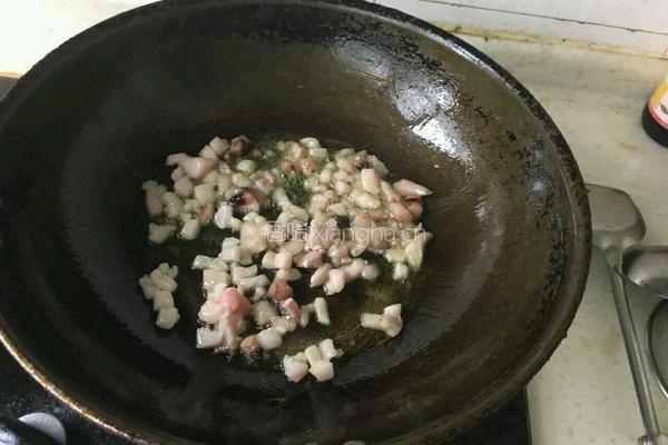 香煎豆腐烧木耳的做法图解7