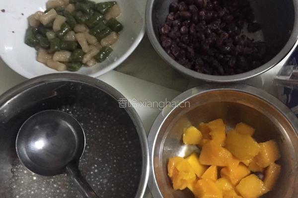 抹茶芋圆红豆芒果西米露的做法图解4