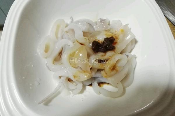 青瓜炒鲜鱿的做法图解4