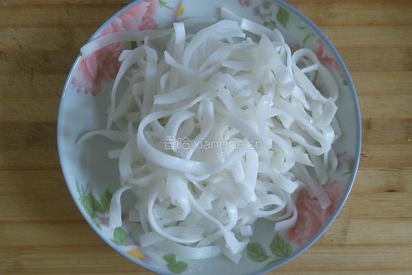 快手菜（肉炒粉条）的做法图解2