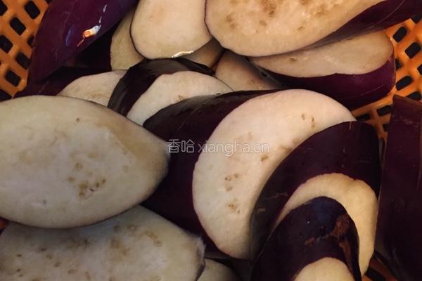 香煎让茄子?的做法图解1