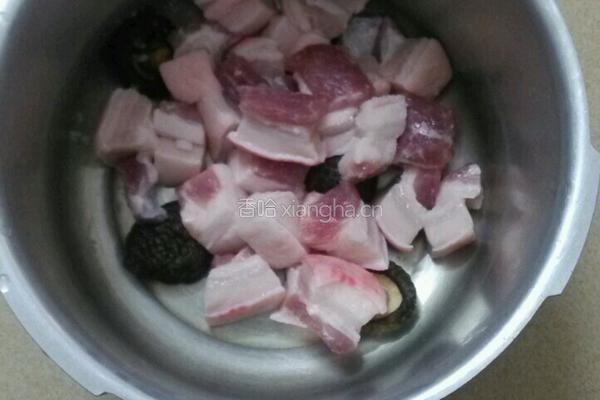 蘑菇炖肉的做法图解6