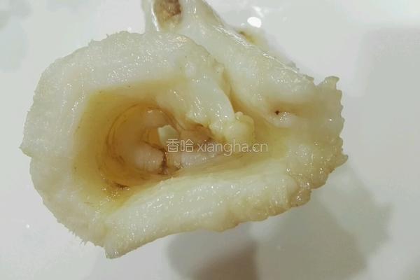 新西兰花胶炖鸡汤的做法图解2