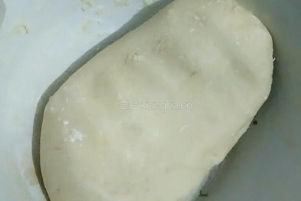 韭菜盒子的做法图解1