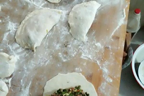 韭菜盒子的做法图解12