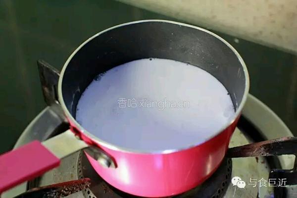 椰奶木瓜冻的做法图解2