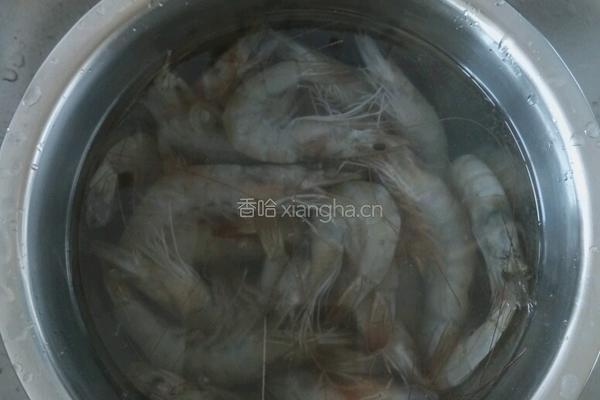 韭菜鸡蛋虾仁饺子的做法图解1