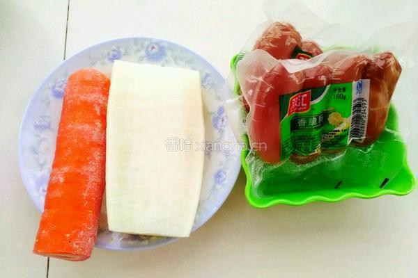 香煎脆皮肠的做法图解1