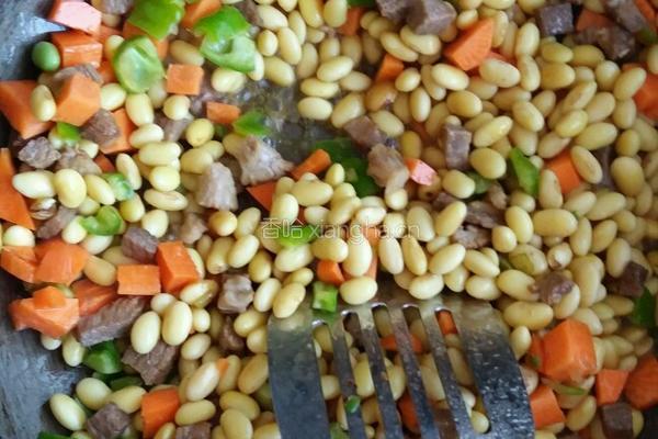 炒黄豆的做法图解4