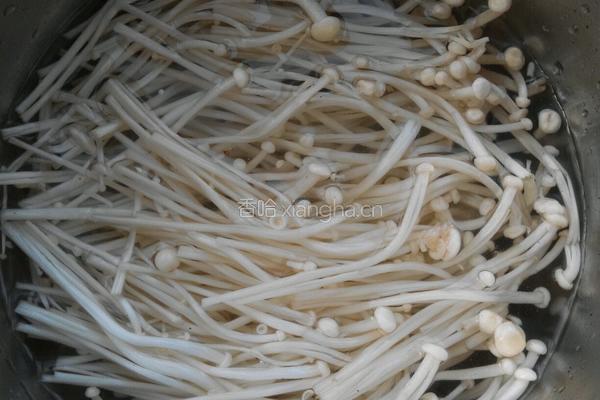 清蒸金针菇的做法图解1