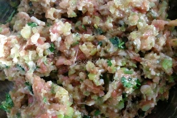猪肉芹菜馄饨的做法图解6