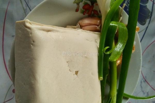 麻辣豆腐的做法图解1