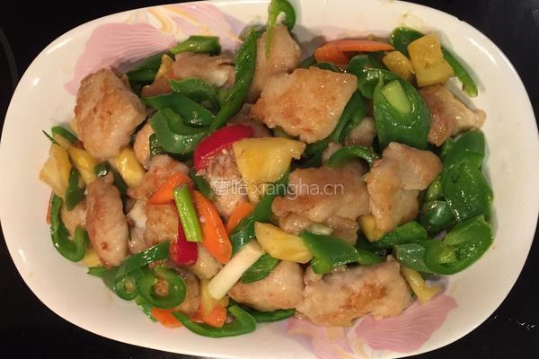 菠萝青椒炒龙利鱼块的做法图解5