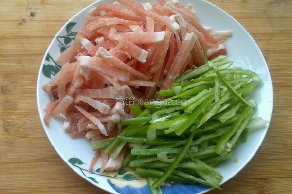 青椒肉丝的做法图解1