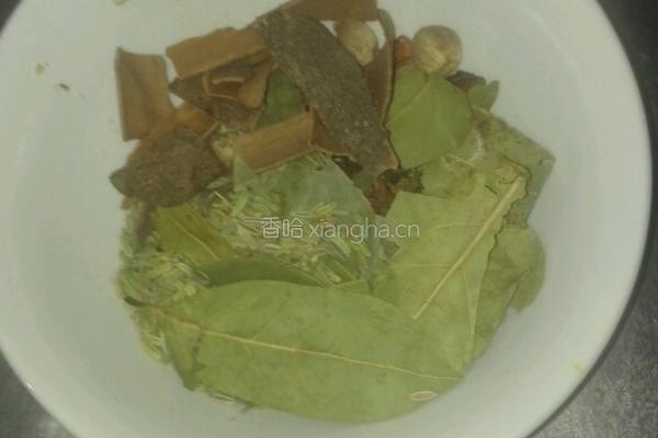 狍子肉烧萝卜的做法图解2