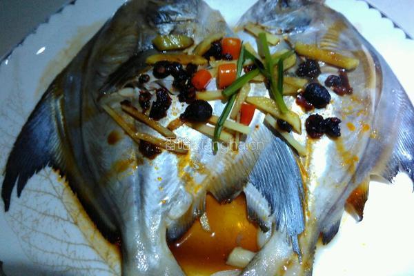 豆豉蒸鯧鳊鱼的做法图解6