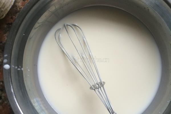 奶香苏打饼干的做法图解1