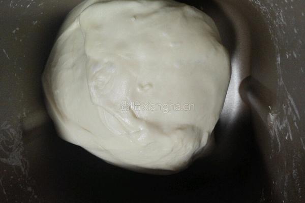 淡奶油龙猫挤挤面包的做法图解3