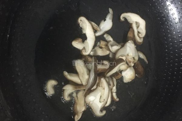 香菇蚝油拌面的做法图解6