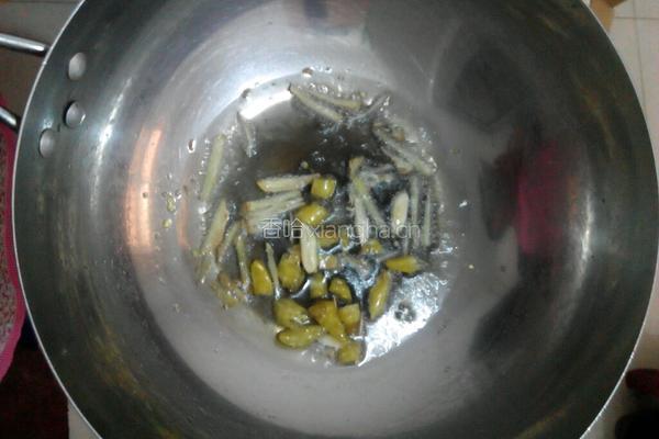 花菜炒鸡胸肉的做法图解7