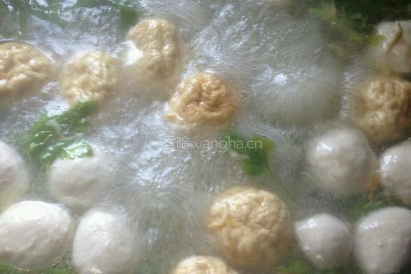 肉丸汤河粉的做法图解2