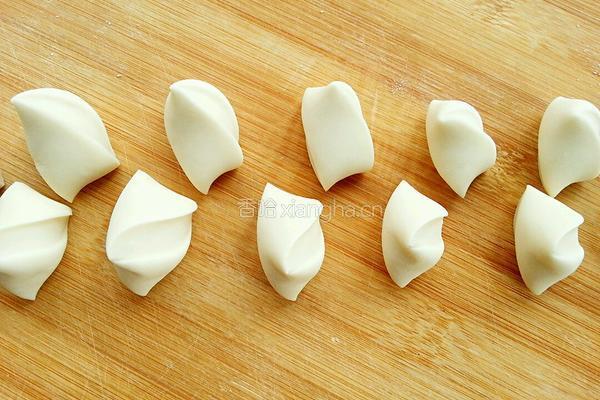 茄子鸡蛋水饺的做法图解15